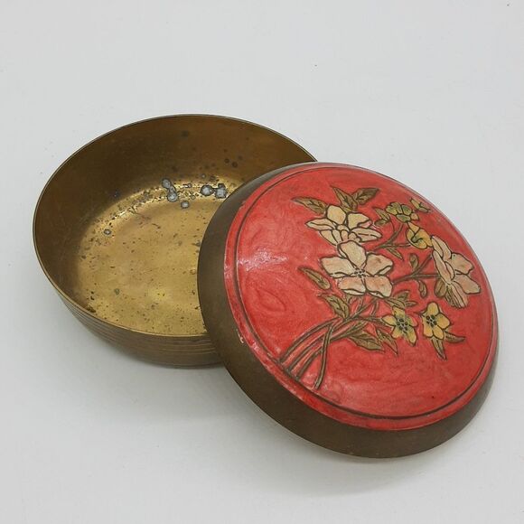 BRASS with handpainted dish cloisonne' lid - Picture 4 of 5